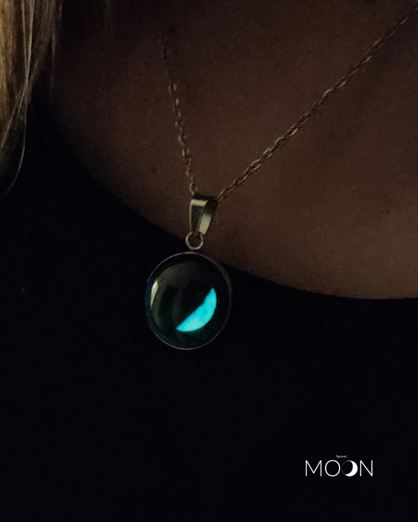 Luna Menguante + Cadena de acero quirúrgico o plata 925