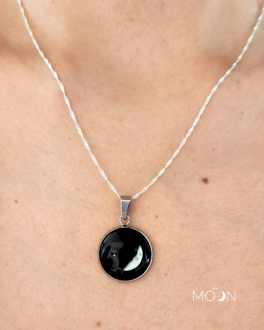 Luna Menguante + Cadena de acero quirúrgico o plata 925