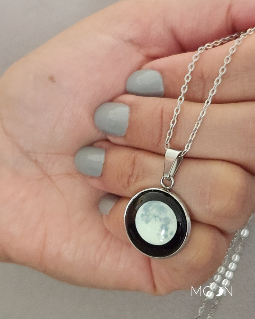 Luna Llena - Cadena de acero quirúrgico o plata 925 (DISPONIBLE EN 10 DÍAS)