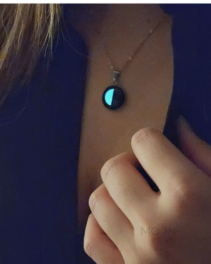 Luna cuarto creciente - Cadena de acero quirúrgico o plata 925