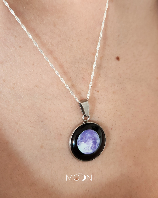 Colección Cómica - Purple Moon Luna llena en descuento por el mes de la mujer.
