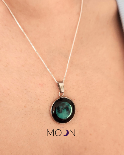 Luna Vieja Menguante + Cadena de acero quirúrgico o plata 925