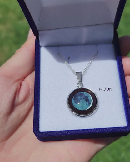 Luna Vieja Menguante + Cadena de acero quirúrgico o plata 925