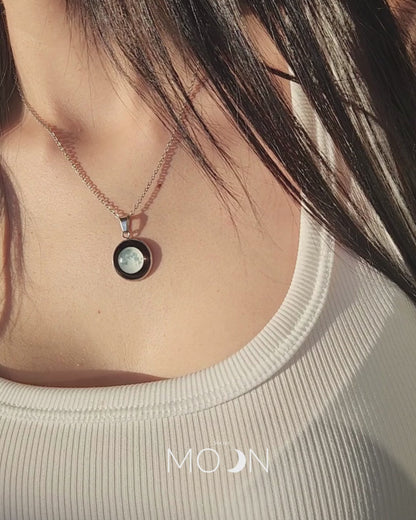 Luna Llena - Cadena de acero quirúrgico o plata 925 (DISPONIBLE EN 10 DÍAS)