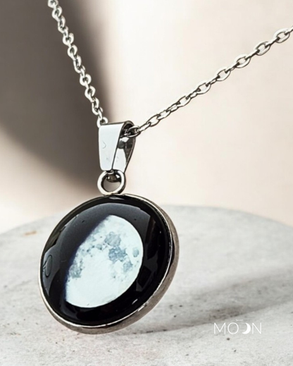 Descubrí La luna que brilló en tu fecha especial.