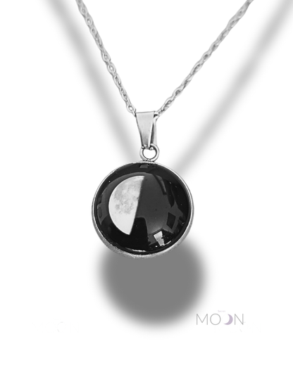 Descubrí La luna que brilló en tu fecha especial.